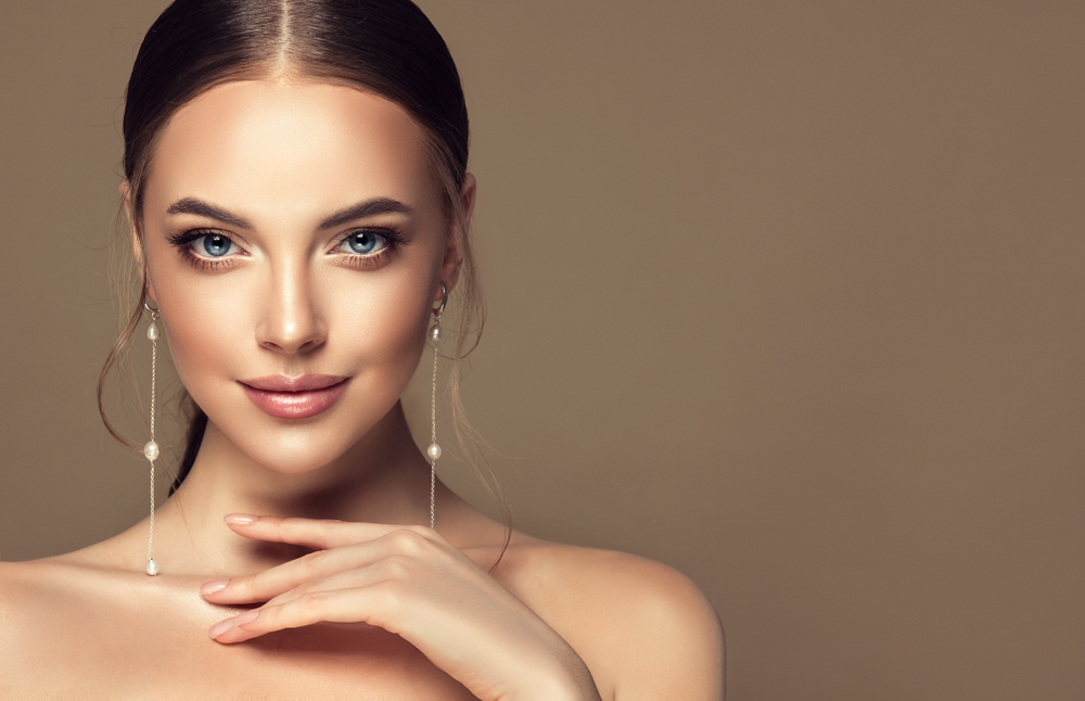 Beautiful,Girl,.,Fashionable,And,Stylish,Woman,In,Trendy,Jewelry